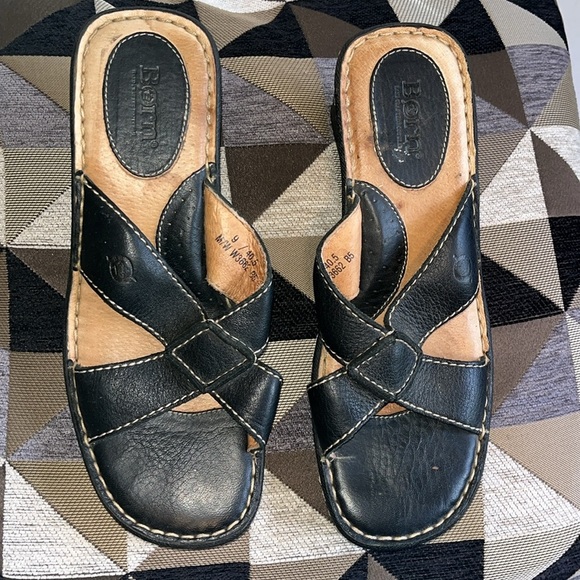 EUC WOMEN’S 9/EURO 40.5 BORN STRAPPY HEELED SANDALS - Picture 4 of 7